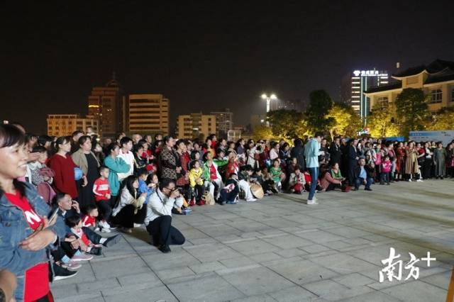 活動吸引了眾多市民群眾。段燦 攝