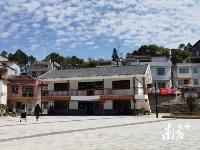 九陂鎮(zhèn)鄉(xiāng)村振興電子商務(wù)館。