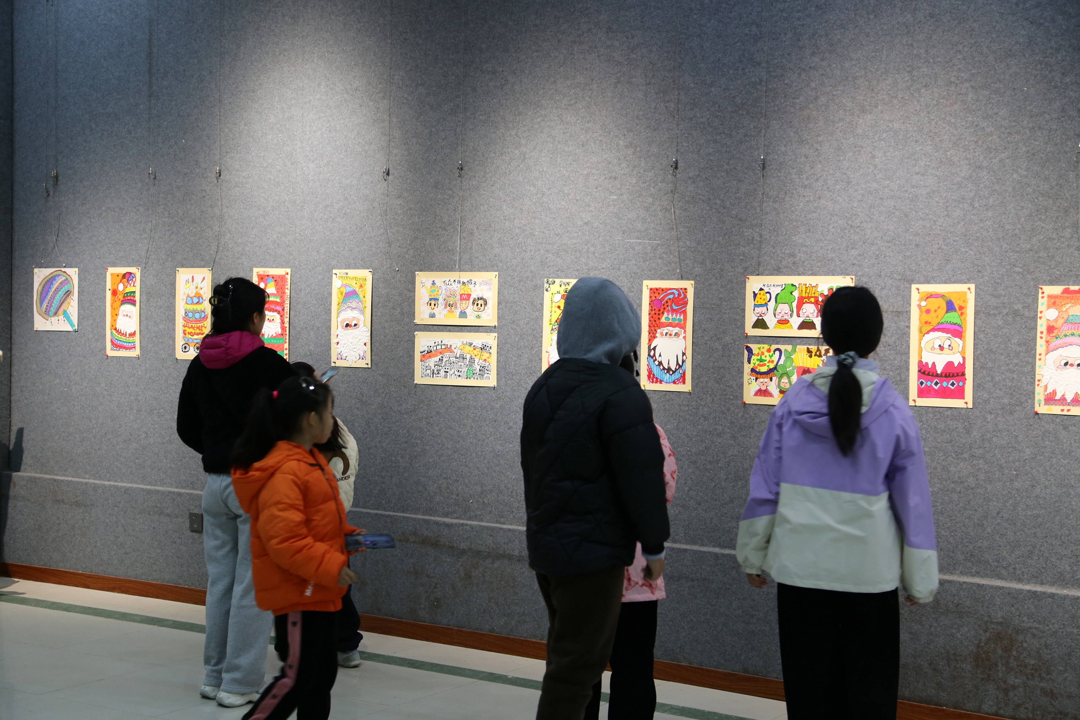 Ⅱ-4-②2025年12月13日，連州市文化館舉辦社會主義核心價值觀之“文明”主題公益培訓(xùn)班作品展 主辦單位：連州市文化廣電旅游體育局 承辦單位：連州市文化館 (1).JPG